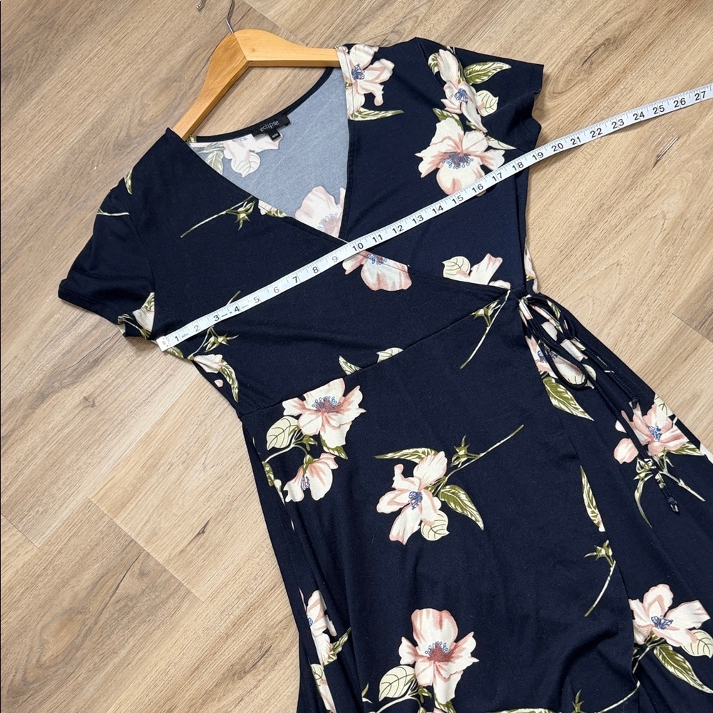 Eclipse Women’s Navy Floral High-Low Wrap Dress – Size Medium - Picture 4 of 8